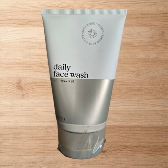 Sonia Kashuk Self-Care Beauty Bundle | Skincare & Accessories - Picture 6 of 7